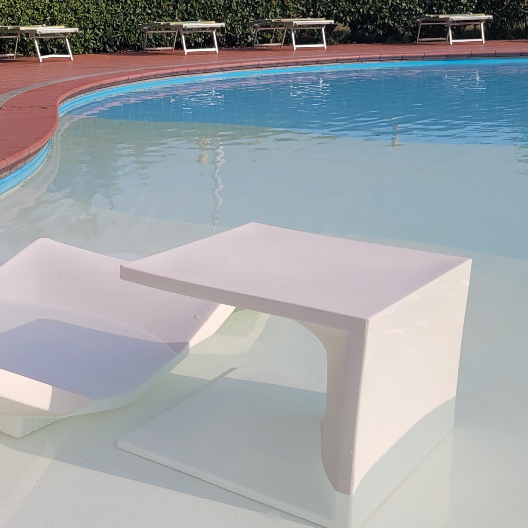 Aqua Lounger Bed by Serralunga Furniture Lounge